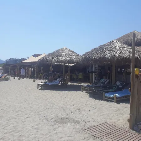 아파트 Ampio Giardino Vista Mare *