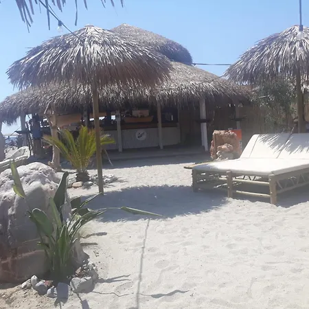 Ampio Giardino Vista Mare 아파트 세리알레