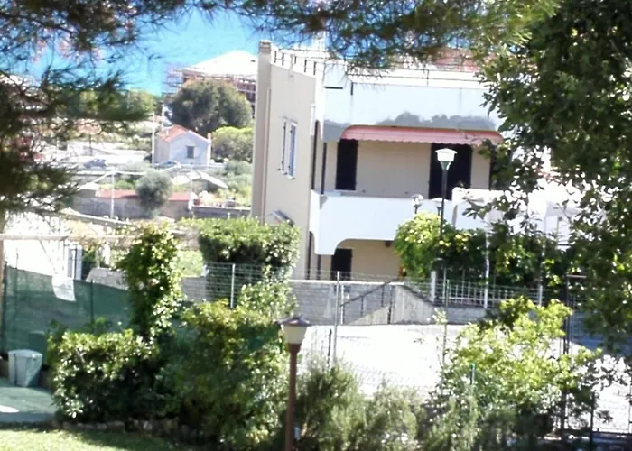 Ampio Giardino Vista Mare 아파트 *