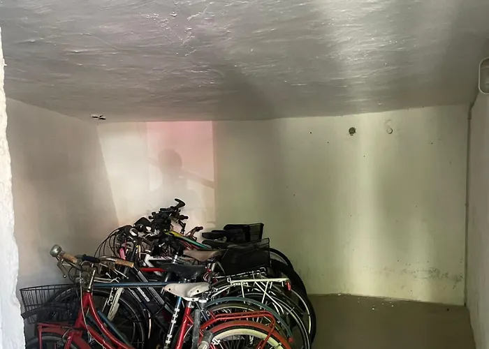 Ampio Giardino Vista Mare 아파트 세리알레